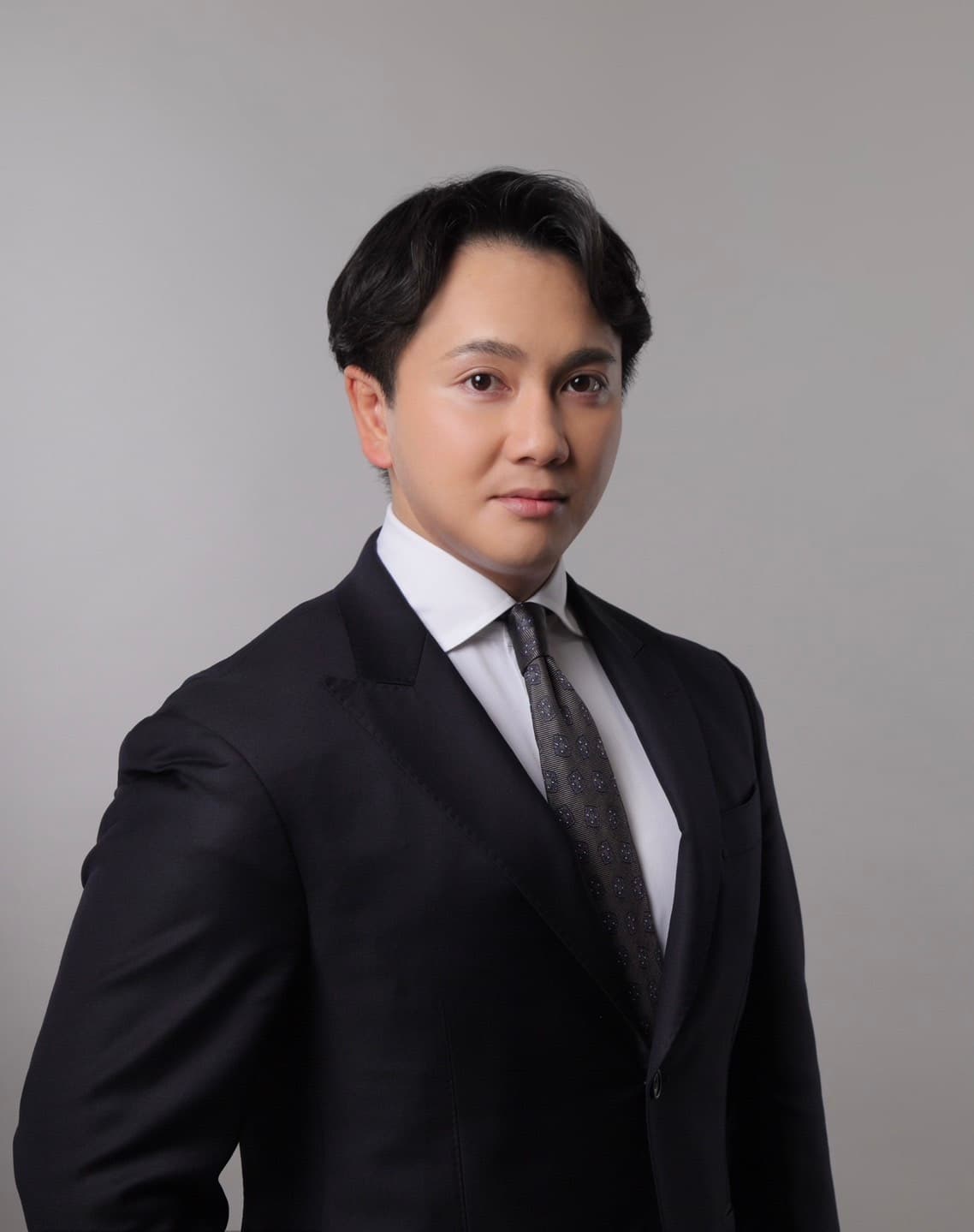 高桑 基生 — 元野村證券 CEO賞2回受賞トップセールス / 株式会社nicosphere 金融IT部門統括